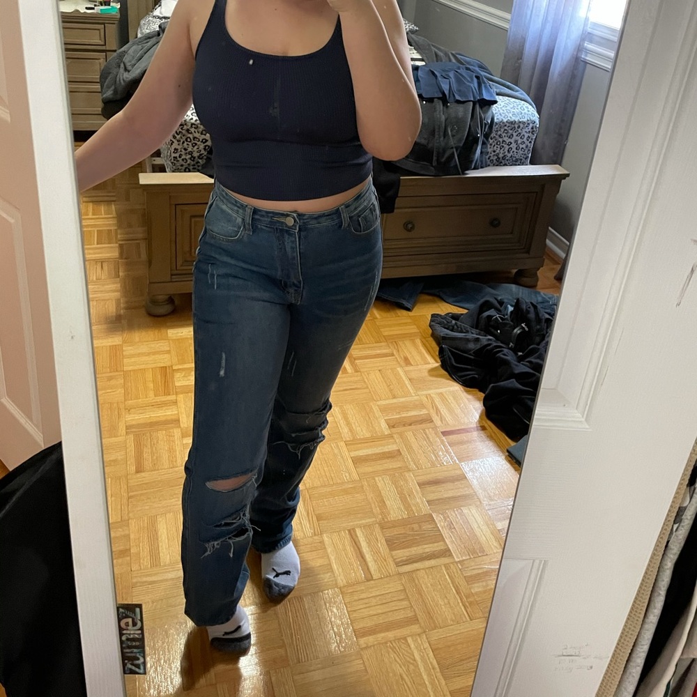 Ripped Jeans - Picture 2 of 3